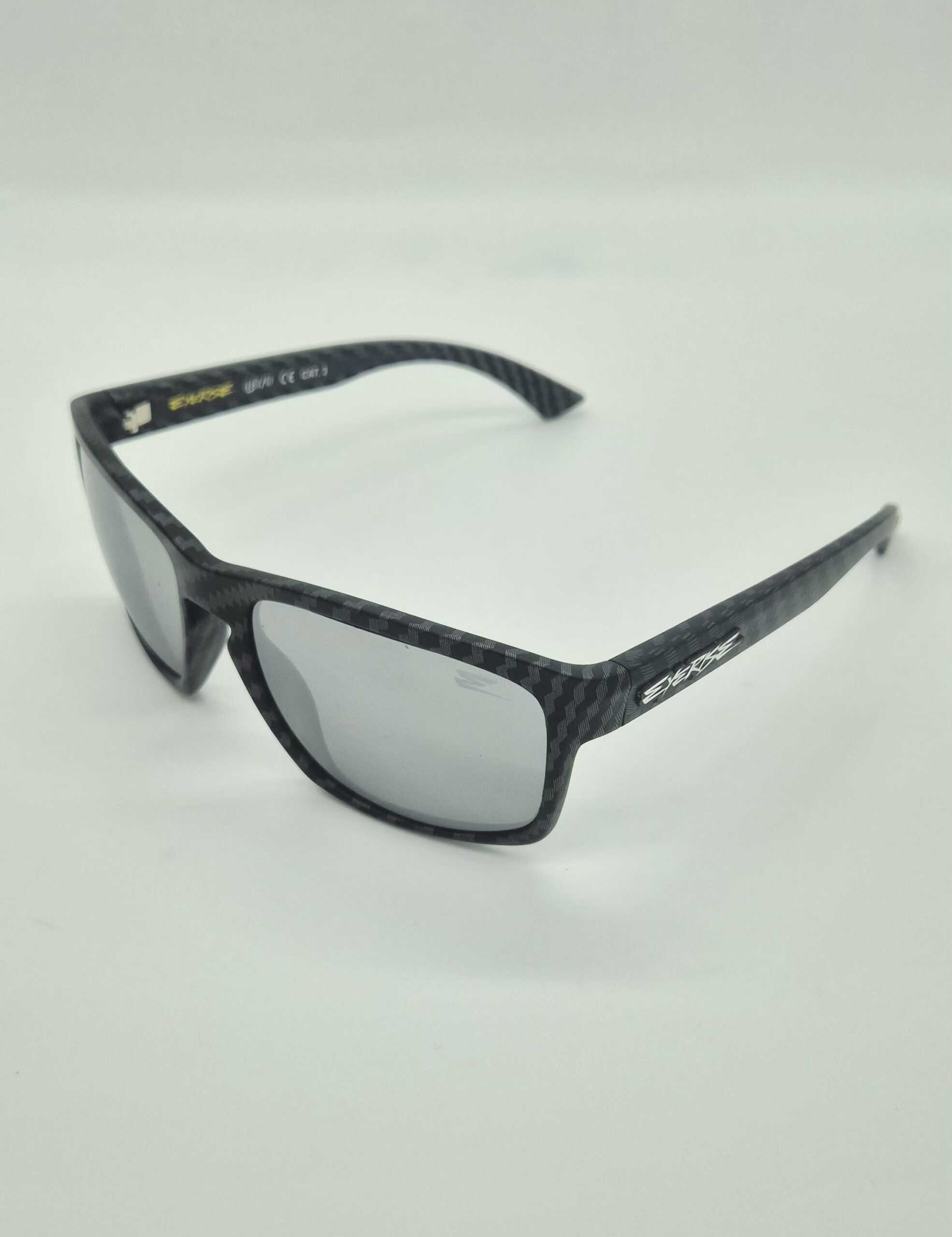 DL17 - CARBON